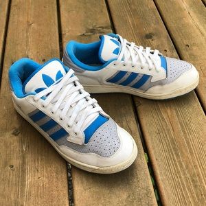 Adidas Men’s Leather court shoes sz 9